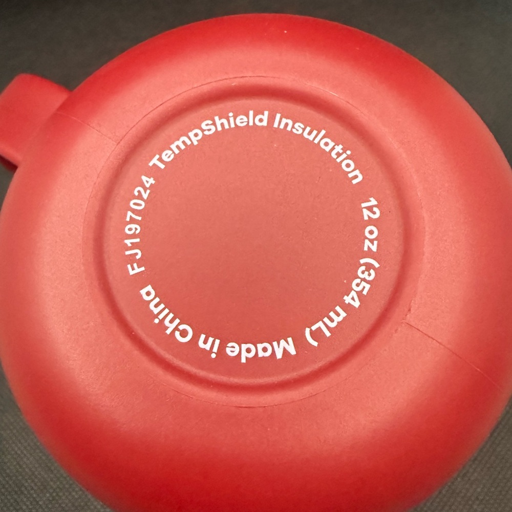 Berry Mug Hydro Flask with Lid (Discontinued color) - Picture 3 of 6